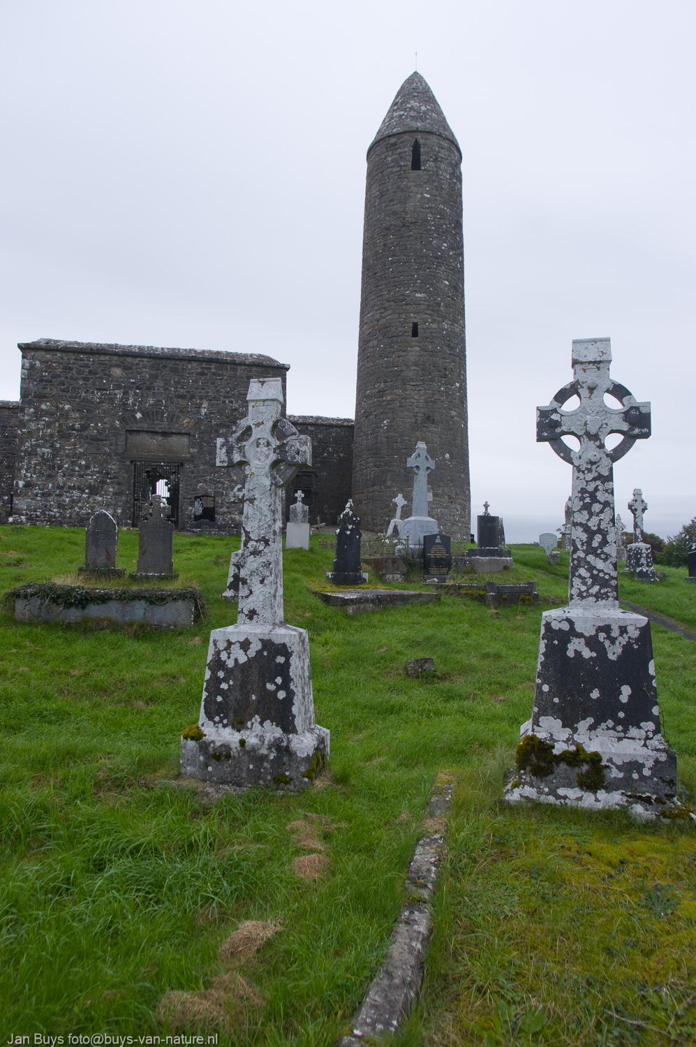 Celtic cross, Ierland, Round tower